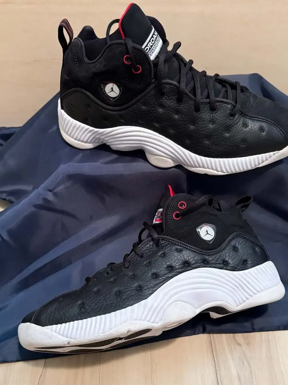 Nike Air Jordan Jumpman Team II Black/White/Gym Red Sneakers 819175-016